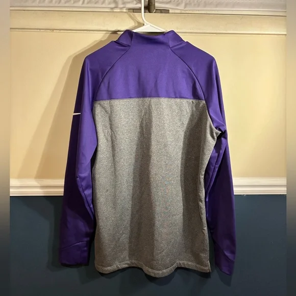 Men’s Nike Two-Tone Purple and Gray Pullover, Size Medium - Picture 3 of 8